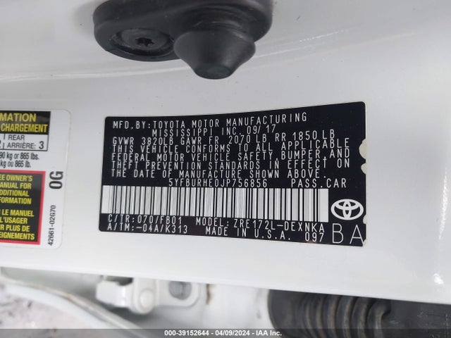 Toyota COROLLA LE 2018 5YFBURHE0JP756856 Image 9