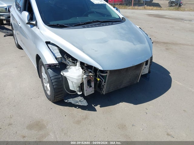 Hyundai ELANTRA SE 2015 5NPDH4AE8FH646202 Image 14