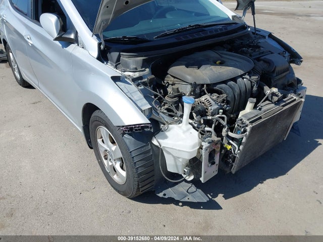 Hyundai ELANTRA SE 2015 5NPDH4AE8FH646202 Image 6