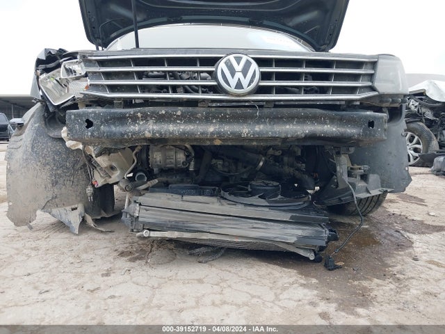 1VWAS7A34GC018832 Volkswagen Passat 1.8t S