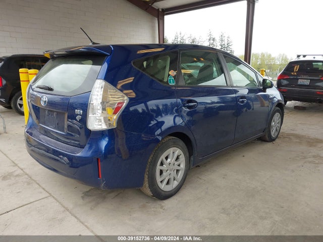 Toyota Prius V Three 2014 JTDZN3EU1EJ006865 Image 4