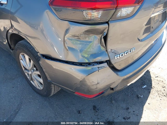 Nissan ROGUE SV 2018 JN8AT2MV9JW300409 Image 6