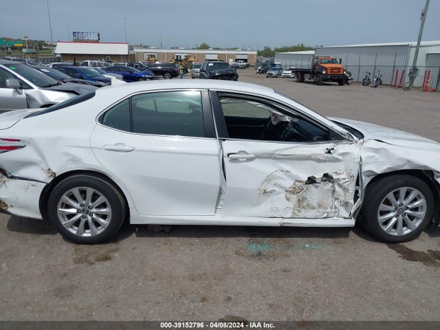 Toyota CAMRY LE 2020 4T1C11AK0LU315681 Image 13