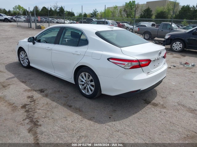 Toyota CAMRY LE 2020 4T1C11AK0LU315681 Image 3