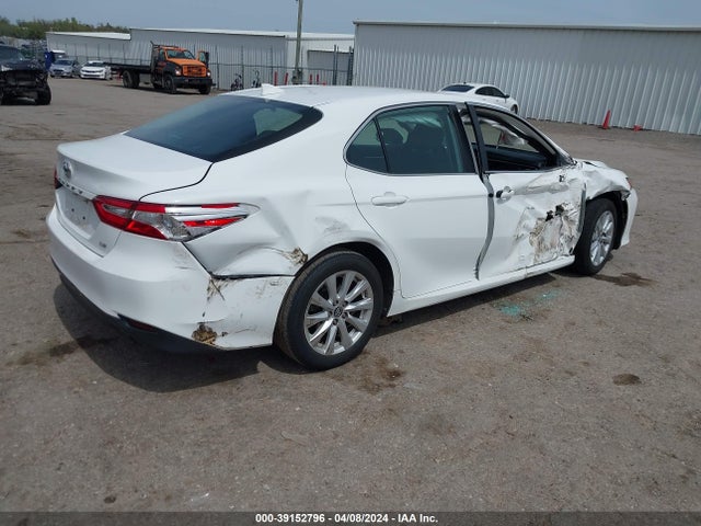 Toyota CAMRY LE 2020 4T1C11AK0LU315681 Image 4