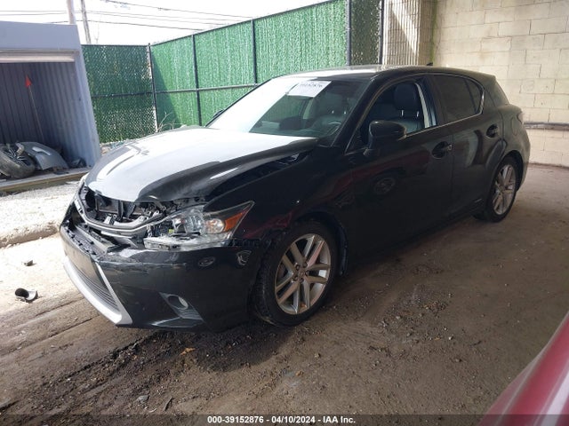 Lexus CT 200H 2014 JTHKD5BH7E2202017 Image 2