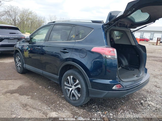 Toyota RAV4 LE 2017 JTMZFREV9HJ125230 Image 3