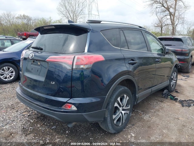 Toyota RAV4 LE 2017 JTMZFREV9HJ125230 Image 4