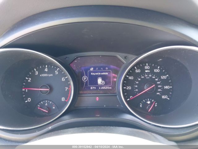 KNDEU2AA4R7490282 KIA SELTOS S