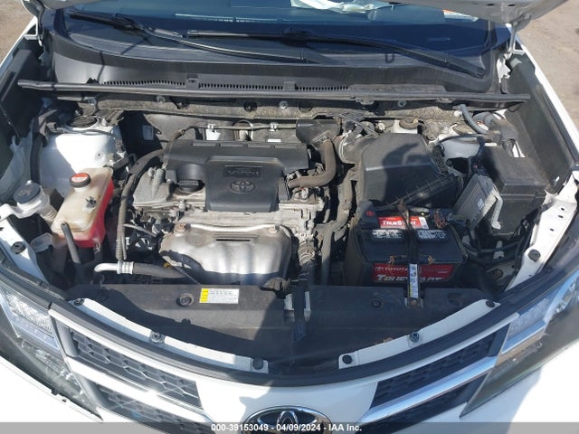 Toyota RAV4 LE 2015 JTMZFREV2FD072270 Image 10