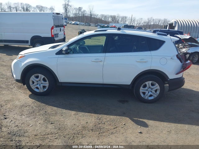 Toyota RAV4 LE 2015 JTMZFREV2FD072270 Image 14