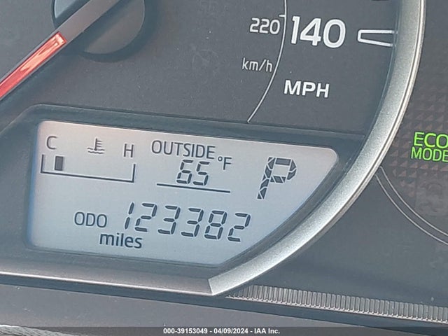 Toyota RAV4 LE 2015 JTMZFREV2FD072270 Image 15