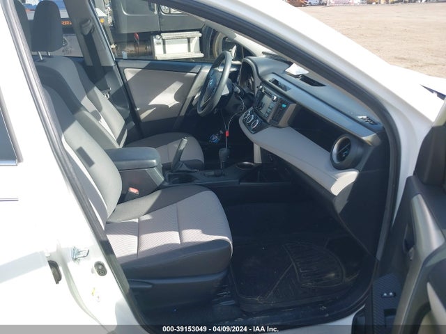 Toyota RAV4 LE 2015 JTMZFREV2FD072270 Image 5
