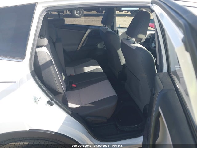 Toyota RAV4 LE 2015 JTMZFREV2FD072270 Image 8