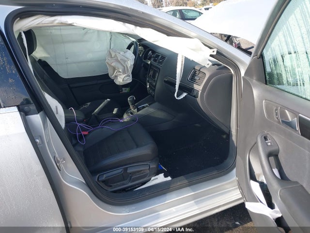 3VWL17AJXFM314929 Volkswagen Jetta 1.8t Sel