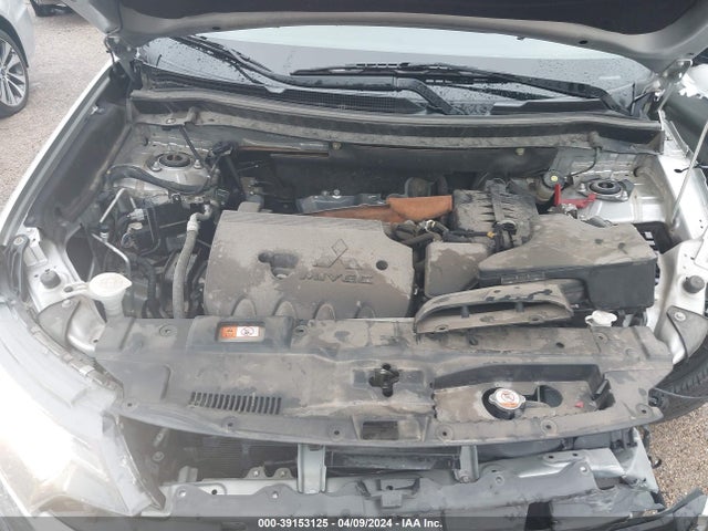 Mitsubishi Outlander Le 2018 JA4AD3A32JZ030191 Image 10