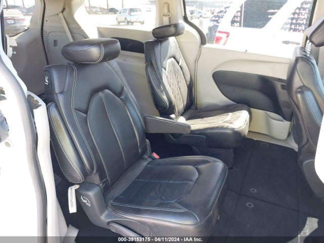 2C4RC1DG8MR543684 Chrysler Voyager Lxi