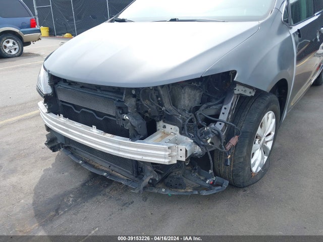 Chrysler Pacifica Touring L 2018 2C4RC1BG6JR246105 Image 6