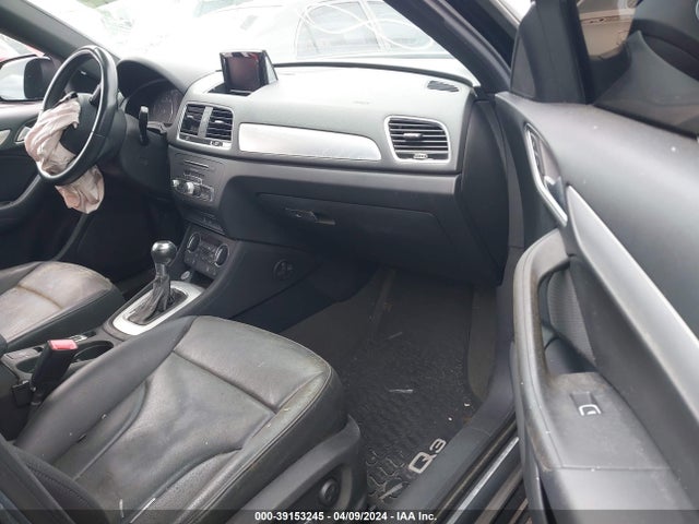 WA1BCCFS1JR005855 Audi Q3 2.0t Premium/2.0t Sport Premium