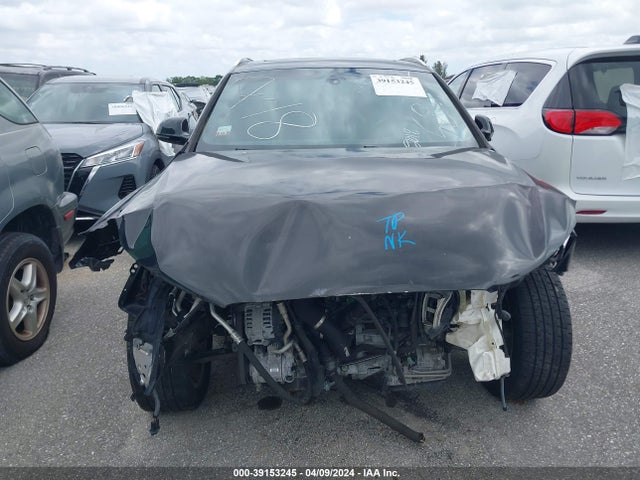 WA1BCCFS1JR005855 Audi Q3 2.0t Premium/2.0t Sport Premium