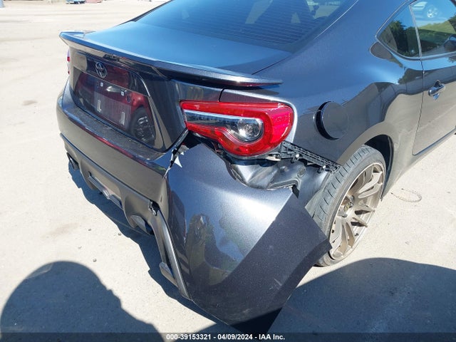 Toyota 86 2018 JF1ZNAA14J9700239 Image 18