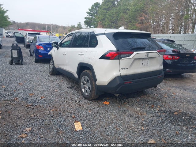 2T3F1RFV2NC318298 Toyota RAV4 LE