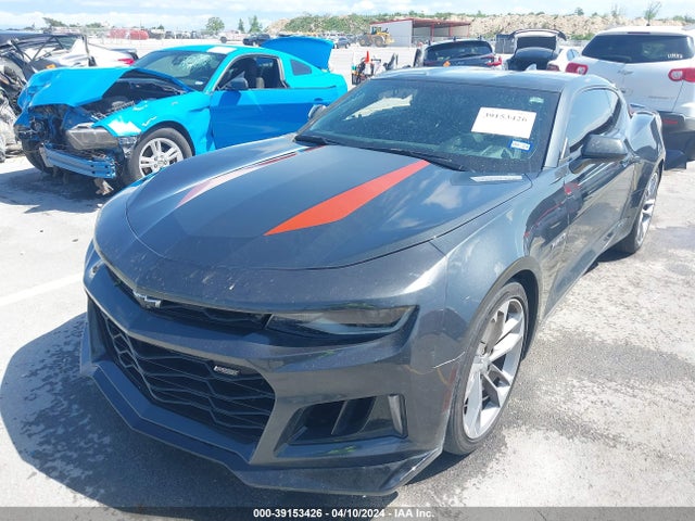 Chevrolet Camaro 2lt 2017 1G1FD1RS1H0129863 Image 2