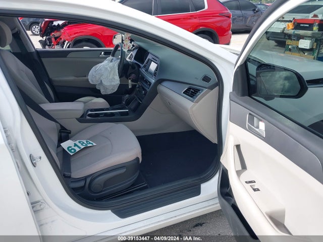 Hyundai SONATA SE 2016 5NPE24AF6GH332354 Image 5