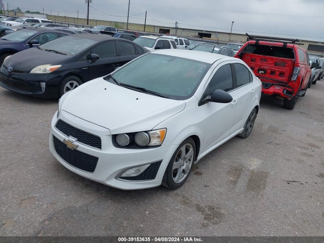 Chevrolet Sonic Rs Manual 2014 1G1JH5SB4E4176048 Image 2