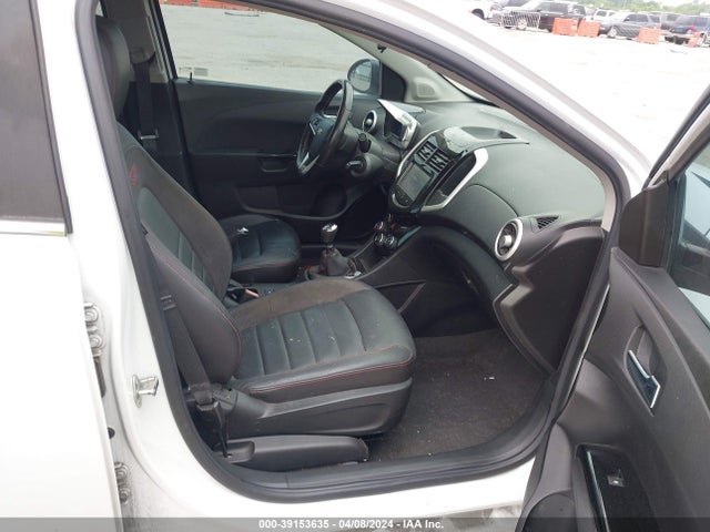 Chevrolet Sonic Rs Manual 2014 1G1JH5SB4E4176048 Image 5