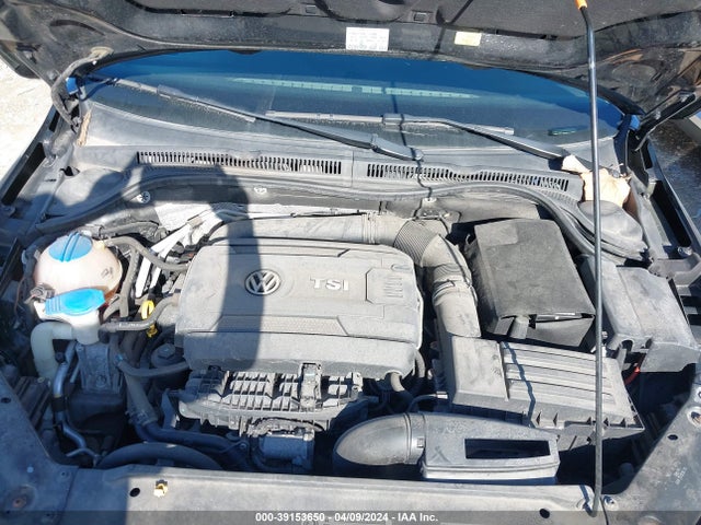 3VWL07AJ5EM211922 Volkswagen Jetta 1.8t Sel