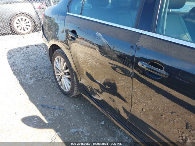 3VWL07AJ5EM211922 Volkswagen Jetta 1.8t Sel