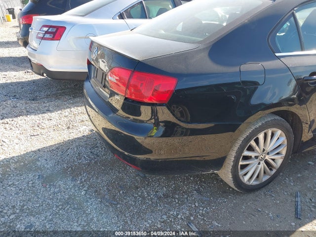3VWL07AJ5EM211922 Volkswagen Jetta 1.8t Sel
