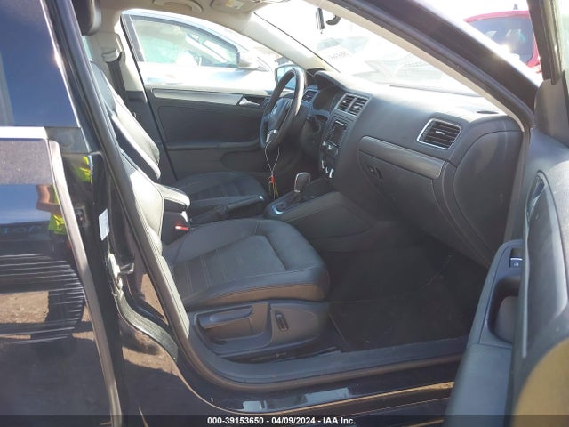 3VWL07AJ5EM211922 Volkswagen Jetta 1.8t Sel