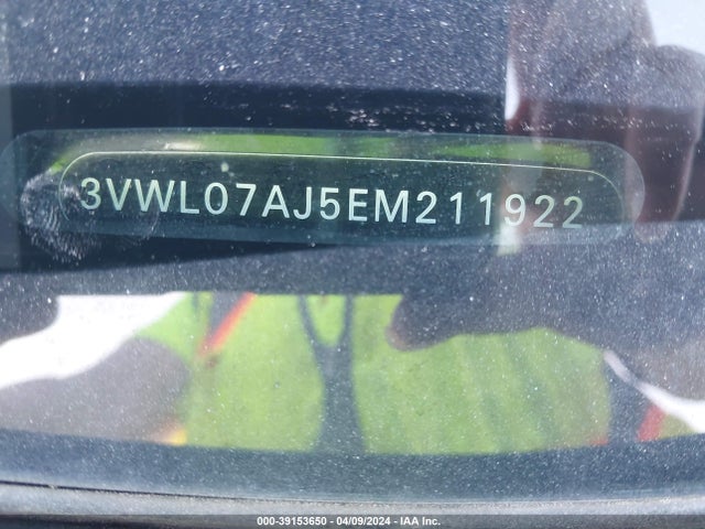 3VWL07AJ5EM211922 Volkswagen Jetta 1.8t Sel