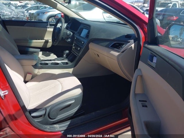 Hyundai SONATA ECO 2017 5NPE24AA4HH496207 Image 5