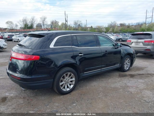 2LMHJ5NK4JBL01877 Lincoln Mkt Livery