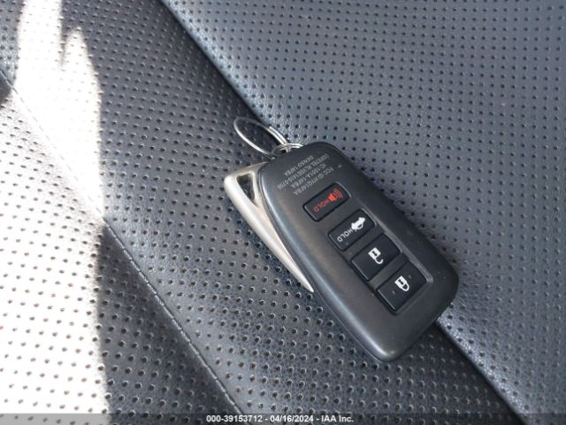 JTHBA1D23G5033030 Lexus IS 200T