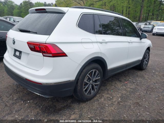 3VV3B7AX3LM137139 Volkswagen Tiguan 2.0t Se/2.0t Se R-line Black/2.0t Sel