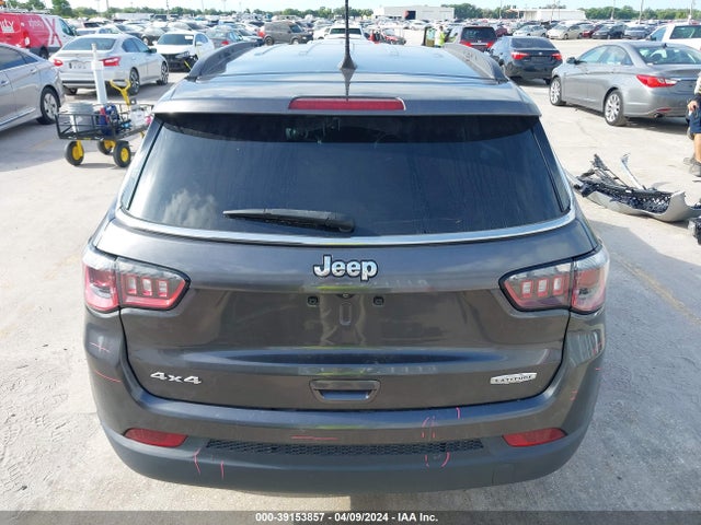 3C4NJDBB0KT654303 Jeep Compass Latitude 4x4