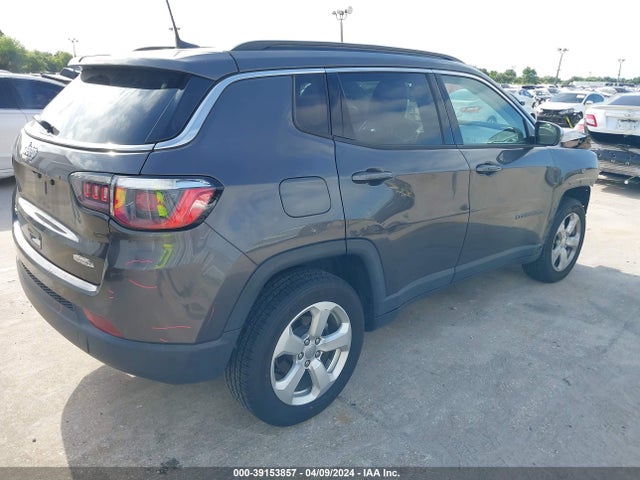 3C4NJDBB0KT654303 Jeep Compass Latitude 4x4