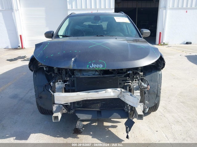 3C4NJDBB0KT654303 Jeep Compass Latitude 4x4