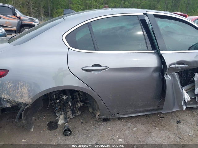 ZARFAEDN8H7555510 Alfa Romeo Giulia Awd