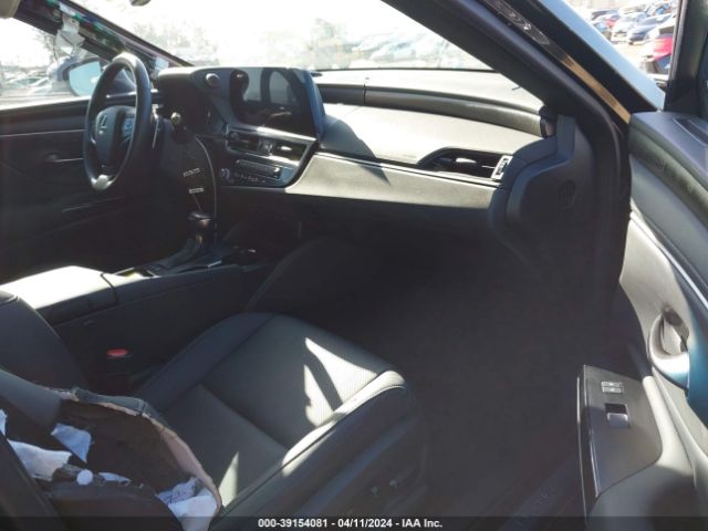58ADA1C18PU036762 Lexus ES 300H