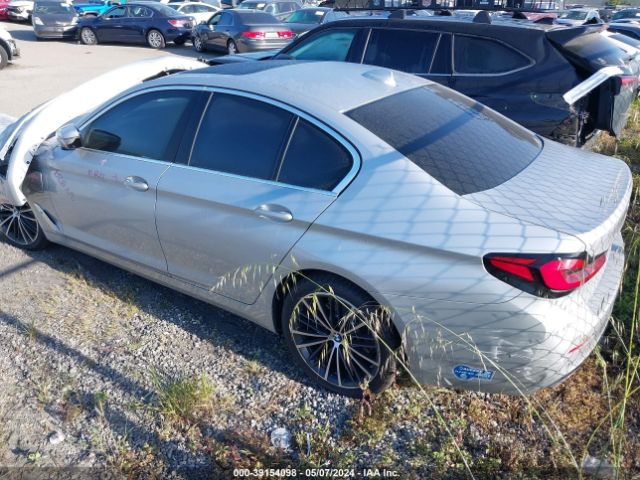 WBA13AG03MCG26587 BMW 530e