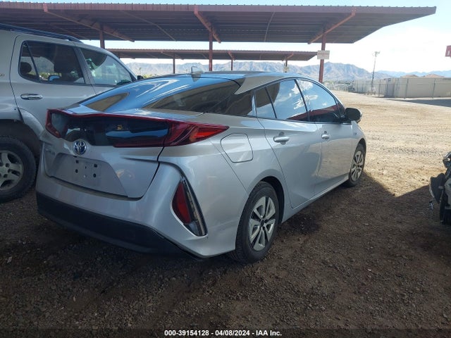 Toyota Prius Prime Plus 2018 JTDKARFP2J3100762 Image 4