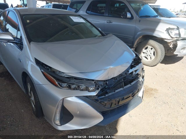 Toyota Prius Prime Plus 2018 JTDKARFP2J3100762 Image 6