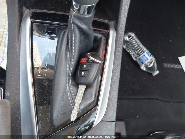 Toyota COROLLA SE 2018 5YFBURHE6JP788520 Image 11