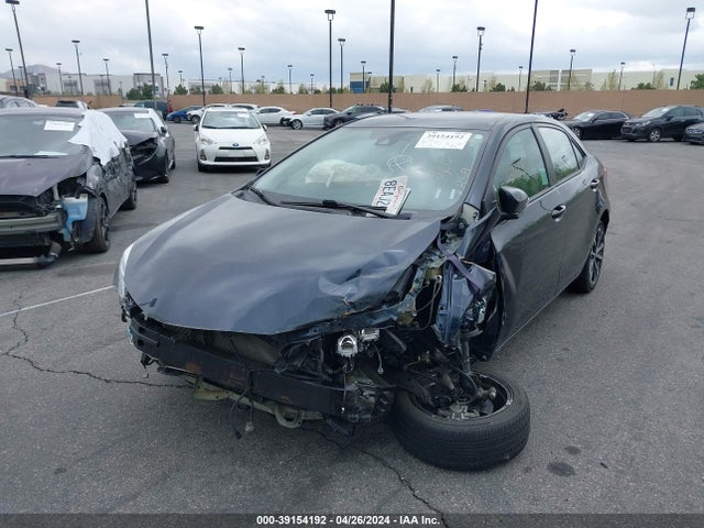 Toyota COROLLA SE 2018 5YFBURHE6JP788520 Image 2