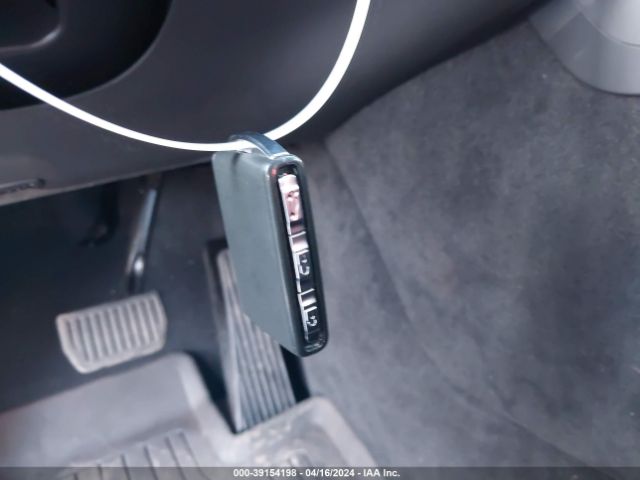 YV4H60DL3R1730978 Volvo Xc60 Recharge Plug-in Hybrid T8 Plus Dark Theme